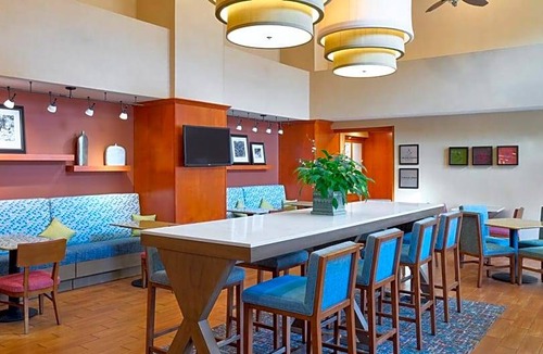 Smithfield Hotel | 3-Star Hotel ∙ Hampton Inn & Suites Providence/Smithfield