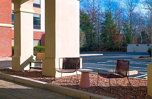 Smithfield Hotel | 3-Star Hotel ∙ Hampton Inn & Suites Providence/Smithfield