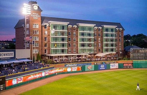 Downtown Hotel | 3-Star Hotel ∙ Hilton Garden Inn Manchester Downtown