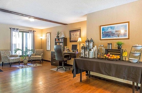 Lenox Dale Hotel | 3-Star Hotel ∙ The Black Swan Lee - Lenox, Ascend Hotel Collection