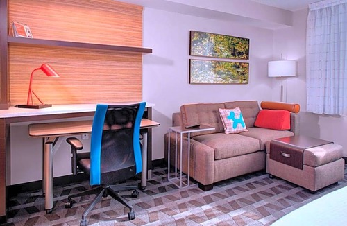 Parkersburg Hotel | 3-Star Hotel ∙ TownePlace Suites by Marriott Parkersburg
