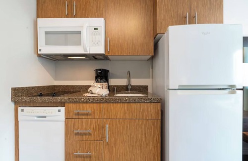 San Clemente Hotel | 3 Studios Units | Kitchen | Pool | Balcony | San Clemente Beach Access