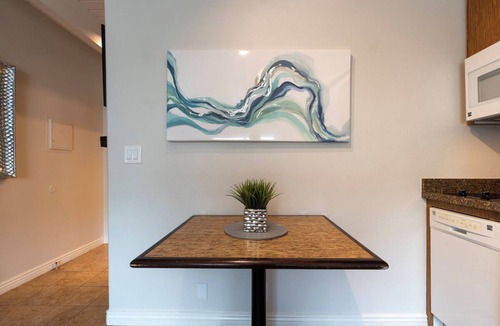 San Clemente Hotel | 3 Studios Units | Kitchen | Pool | Balcony | San Clemente Beach Access