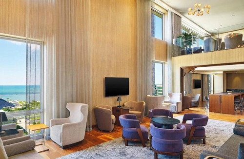 Downtown Cleveland Hotel | 3 Stylish Rooms w/City Views in DT Cleveland - Near RnR HoF