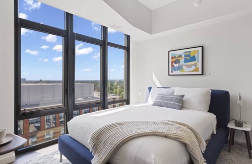 Bluemont Hotel | 3 Units | Family Getaway Near Famous Landmarks & Attractions | Rooftop Views