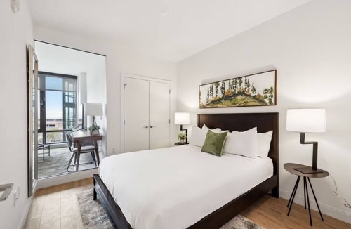 Buzzard Point Hotel | 3 Units | Modern Apartment w/Laundry & Kitchen – Perfect for Weeklong Escapes