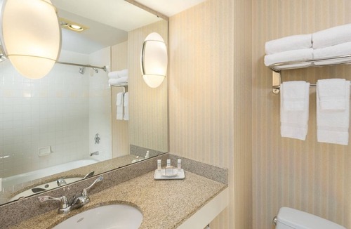 Blacksburg Hotel | 3 Units Near Virginia Tech | Free Parking | Spacious Stays in Blacksburg