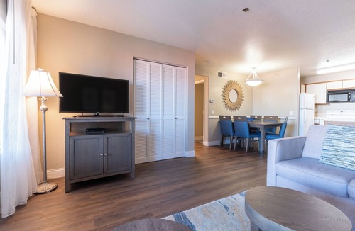Capistrano Beach Hotel | 3 Units | Steps from Capistrano Beach | Outdoor Pool