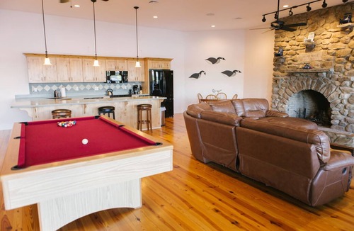 Salem House | 36 Acre Lakeside Estate - Experience The Gated Private Estate w/Guest Cabins.