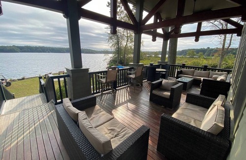 Salem House | 36 Acre Lakeside Estate - Experience The Gated Private Estate w/Guest Cabins.