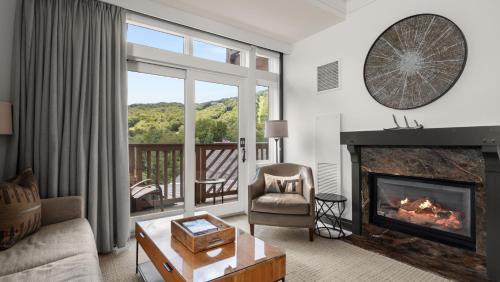 Stowe Area Resort | 374 Lodge At Spruce Peak Ski In Ski In Ski Out King Studio By Stowe Mountain Rentals