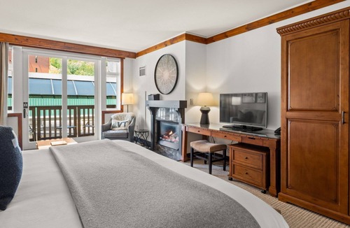 Stowe Area Cabin | #377 | Studio | First Tracks | 3rd floor Over Easy Gondola Views
