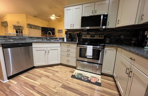 Rehoboth Beach Condo | 3BD-2BA 2nd flr Dreamy Rehoboth Beach Getaway