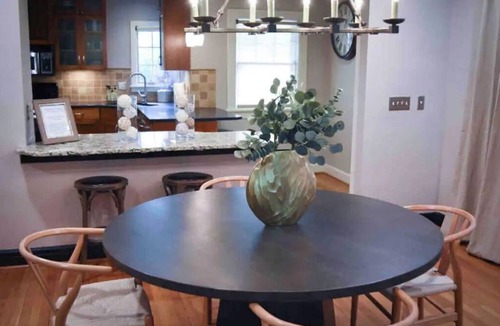 Brookside House | 3BD 2BA Prestigious Neighborhood Monthly Rental! Fully Fenced & Garage!