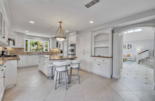 Woodbridge House | 3BR Coldbrook Oasis｜Private Pool｜BBQ Area｜Garage Access｜Washer&Dryer #42225