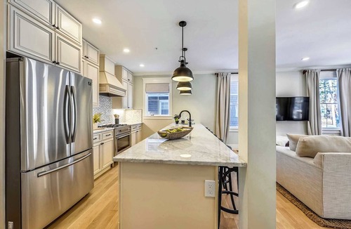 Egleston Square Condo | 3BR Cozy Boston Condo, Near T