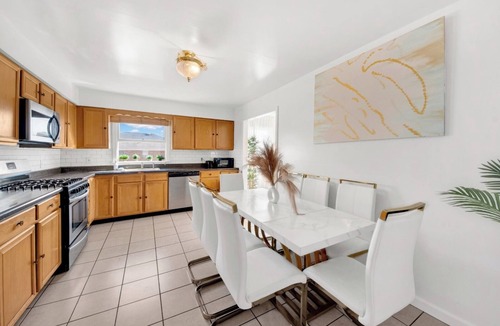Southeast Yonkers House | 3BR Home Game Room Onsite Parking Convenient NYC Access