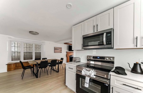 Wilmington House | 3BR Home w/Private Movie Theater Free Parking