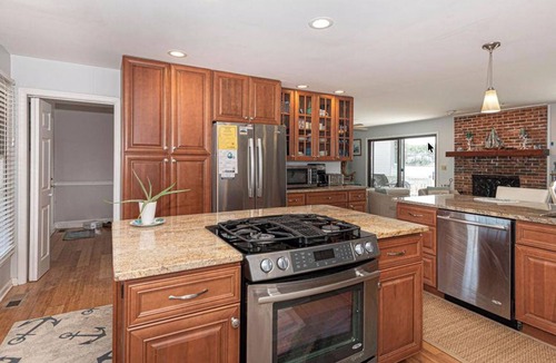 Ocean Pines House | 3BR Waterfront Retreat with Heated Pool and Deck