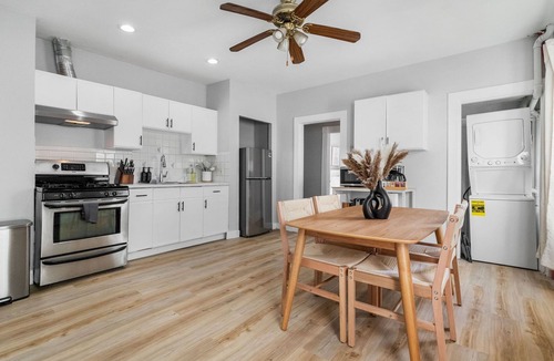 Winter Hill Apartment | 3BR2BATH Lux Home in Somerville