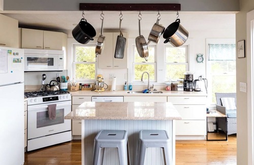 Onset House | 4 B/R home on the water with breathtaking views on a quite cul de sac