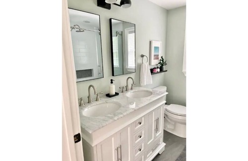 Beverly House | 4 Bed, 4 Bath - Month Rentals - Hot Tub, Gym, Fireplace, Private Yard