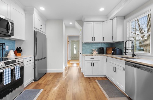 Willimantic House | 4-bedroom house in Windham - Pet Friendly - Thread City Family Escape