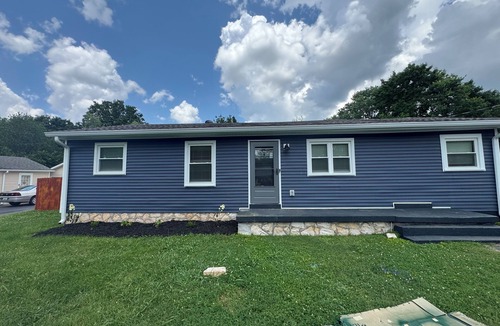 Bowling Green House | 4-bedroom house, WiFi, AC in Bowling Green located less than 1/2 mile from WKU