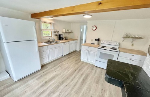 Bernard House | 4 BR Big Waterfront Home w/Beach! [Coastal Haven]