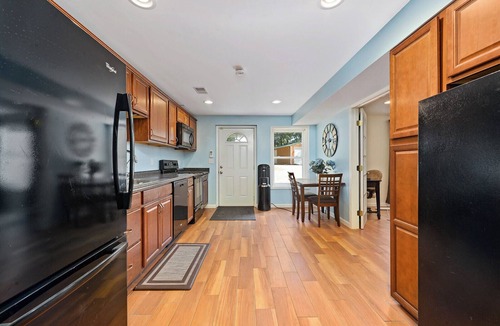 Johnson County House | 4 Brd 3 Bath on 6 acres near KC, Lee's Summit, Blue Springs, Kingsville.