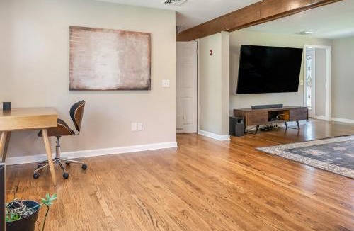 Oxford House | 4 Mi to Lake! Spacious Oxford Home w/Pool