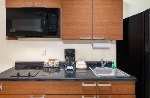 Monaca Hotel | 4 Modern Extended-Stay Rooms w/All Essentials for Business