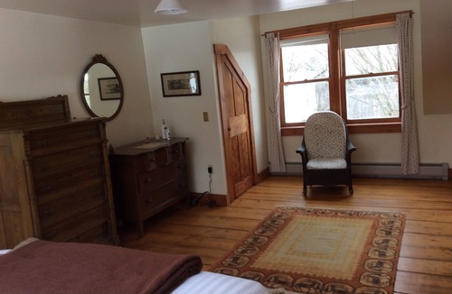 Greensboro House | 450 Acre renovated 1840's 4 bedroom, 3 1/2 bath farmhouse, with large pond.