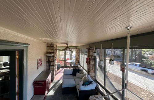 Kansas City House | 456 Fun in BKS