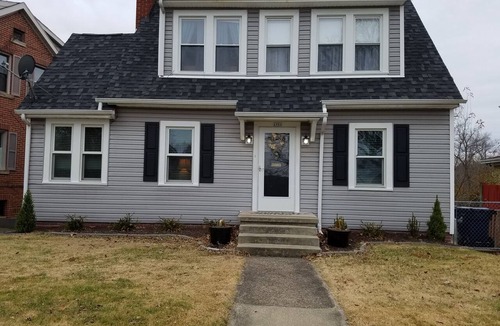 Ashland House | 4Bed/3Bath GREYSTONE COTTAGE