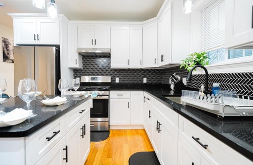 Worcester Apartment | 4BR Family-Friendly Worcester Apt - Near Parks - Perfect Summer Base 16-2