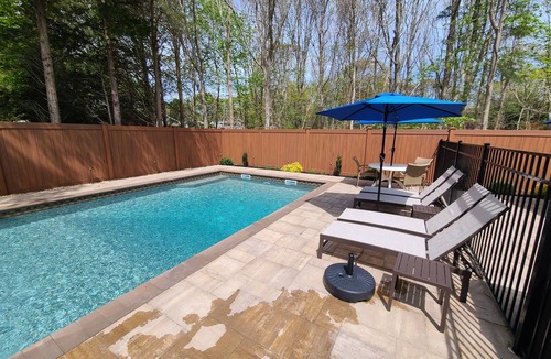 Town of Southold Town House | 4BR+ Newly renovated home mins to top beaches and vineyards, new heated pool!