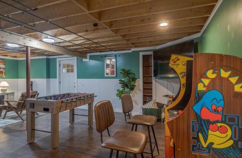 Ellsworth House | 4BR Retreat, 16mi to Acadia, Firepit and Game Room
