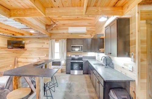 Kuttawa House | 5 Mi to Lake Barkley: Secluded Retreat in Kuttawa