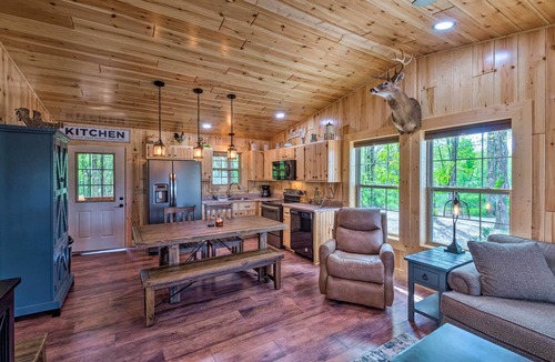 Lindseyville Cabin | 50-Acre Farm w/Fishing Pond! Cabin in Brownsville