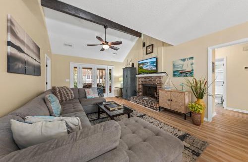 Tarpon Pond House | 515 Tarpon Pond Cottage