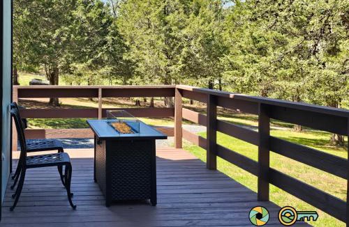 Mount Jackson Ski Chalet | 59 West Eaglewood Lane: RR Chalet