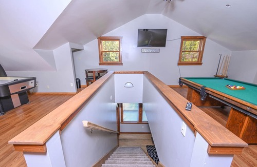 Accident House | 5BR Mountain Home Near Deep Creek Lake