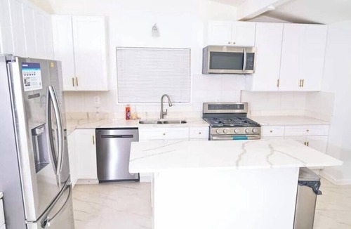 Hillandale House | 5BR Silver Spring Retreat Near DC w/Kings