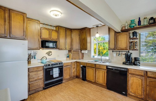 Ketchikan Cottage | 6 Mi to Main St: Oceanfront Cottage in Ketchikan