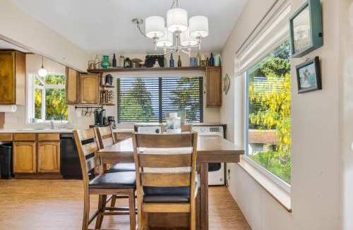 Ketchikan House | 6 Mi to Main St: Oceanfront Cottage in Ketchikan