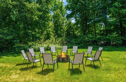 Monroe Villa | 6BR withHeated Pool, Fire Pit & Gazebo, Sleeps 22