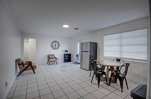 Tougaloo House | 6BR Workforce Stay Near I-55 & I-220
