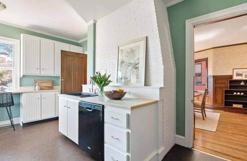 West End House | 7 Bed Historic Home for Group Stays