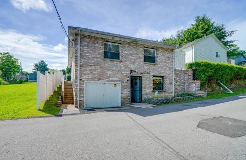 Sophia House | 7 Mi to Beckley: Townhome Near Hiking & Fishing